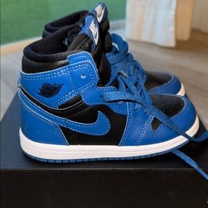 Nike Jordan Retro 1 High OG - Dark Marina - 8C